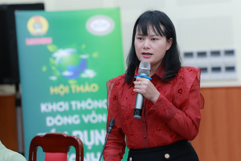 Bà Phùng Thị Bình, Phó Tổng giám đốc Agribank - Ảnh: VGP/HT
