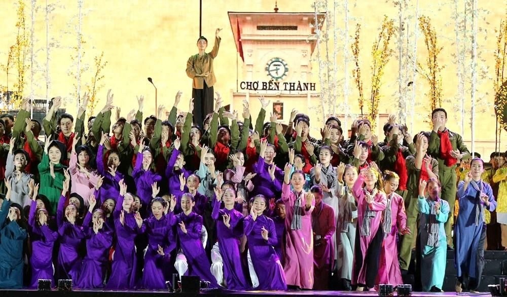 Một tiết mục nghệ thuật tại buổi tổng duyệt chương trình nghệ thuật “Mùa xuân thống nhất”. Ảnh: Trần Huấn