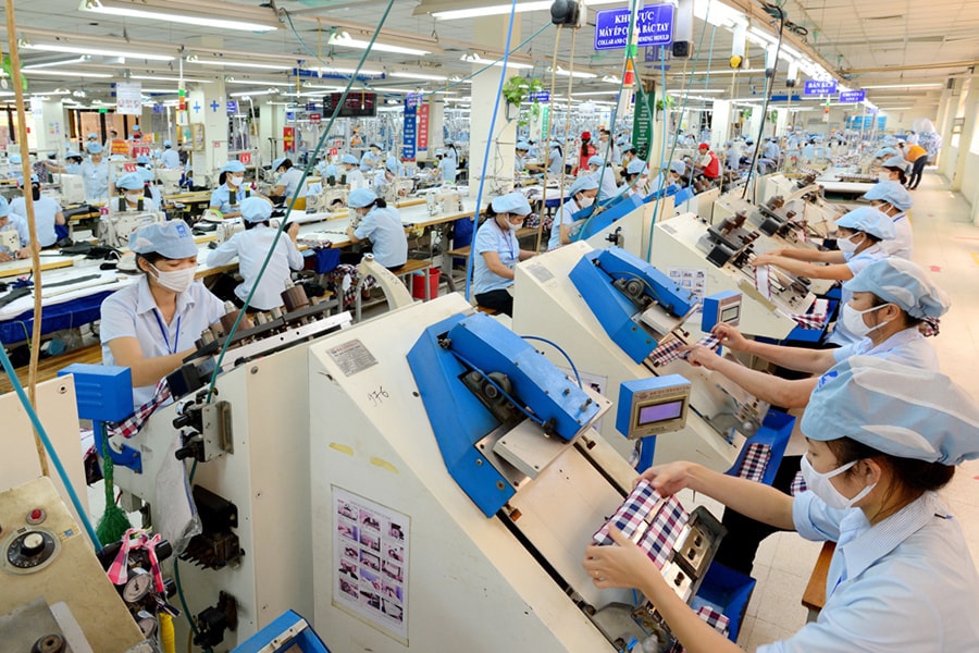 Dây chuyền hướng tới sản xuất xanh, bền vững của Tổng công ty May 10 - CTCP. Ảnh: Khắc Kiên