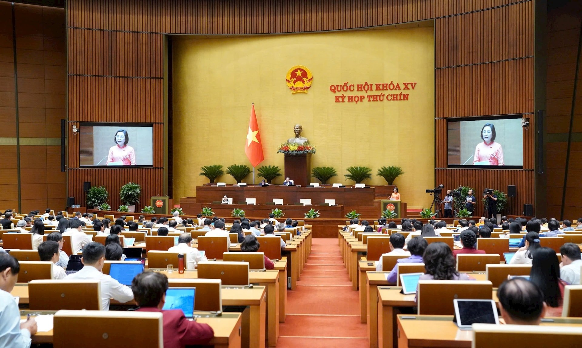 Quang cảnh phiên họp sáng 12-5. Ảnh: media.quochoi.vn