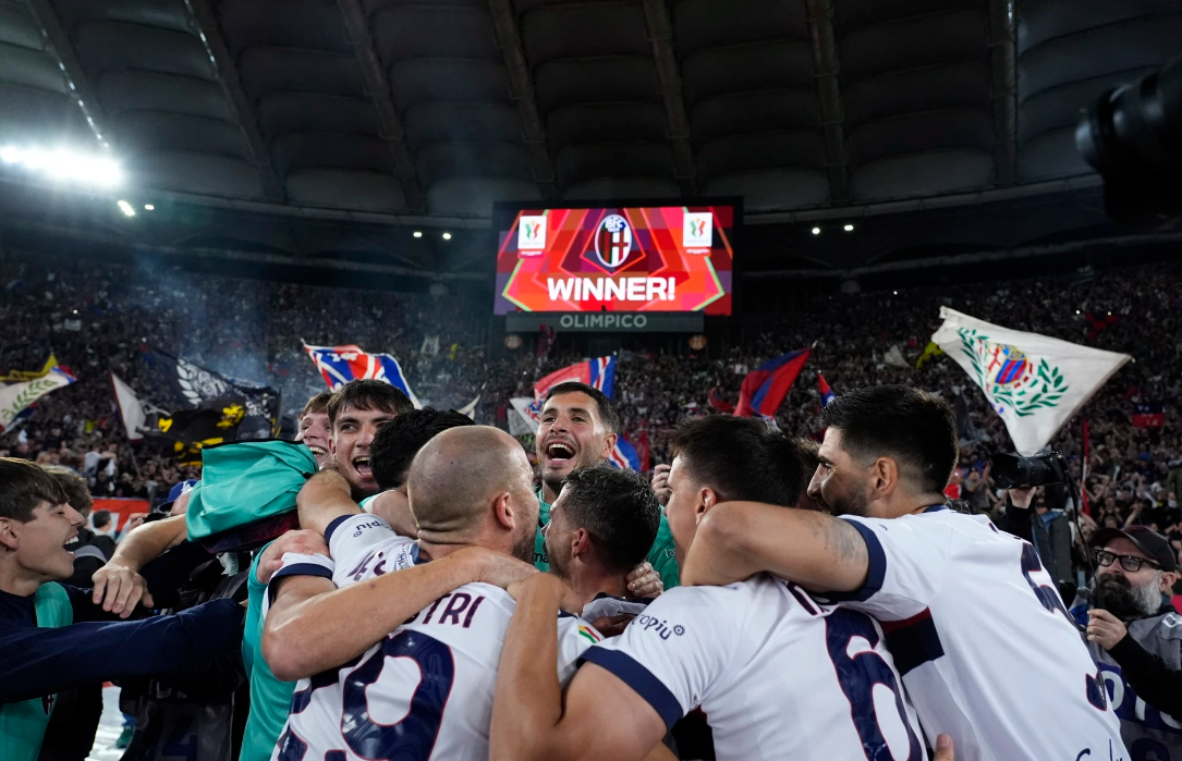 Bologna đánh bại AC Milan, đăng quang Coppa Italia lần đầu sau hơn 50 năm.