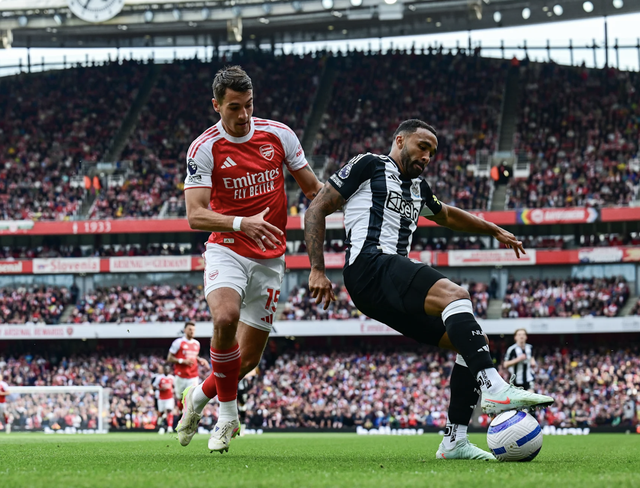Ngày làm việc vất vả của hàng thủ Arsenal