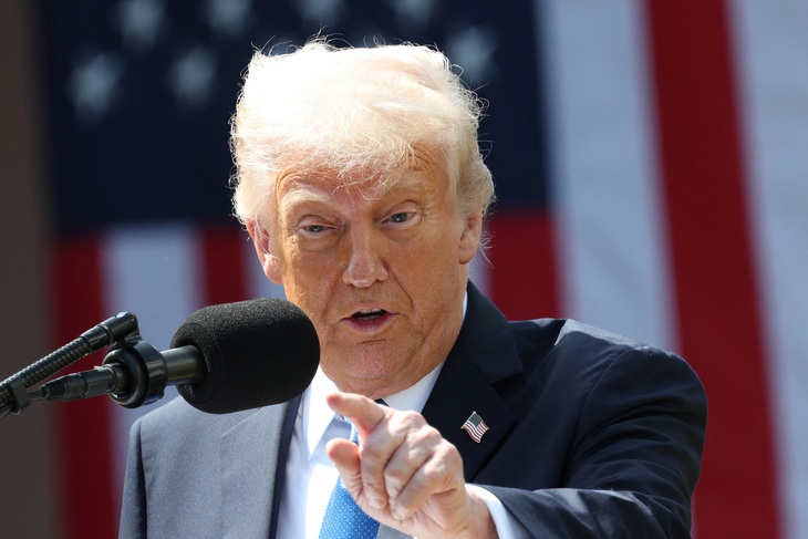Ông Trump phát biểu từ Vườn Hồng tại Nhà Trắng ngày 19-5 - Ảnh: REUTERS