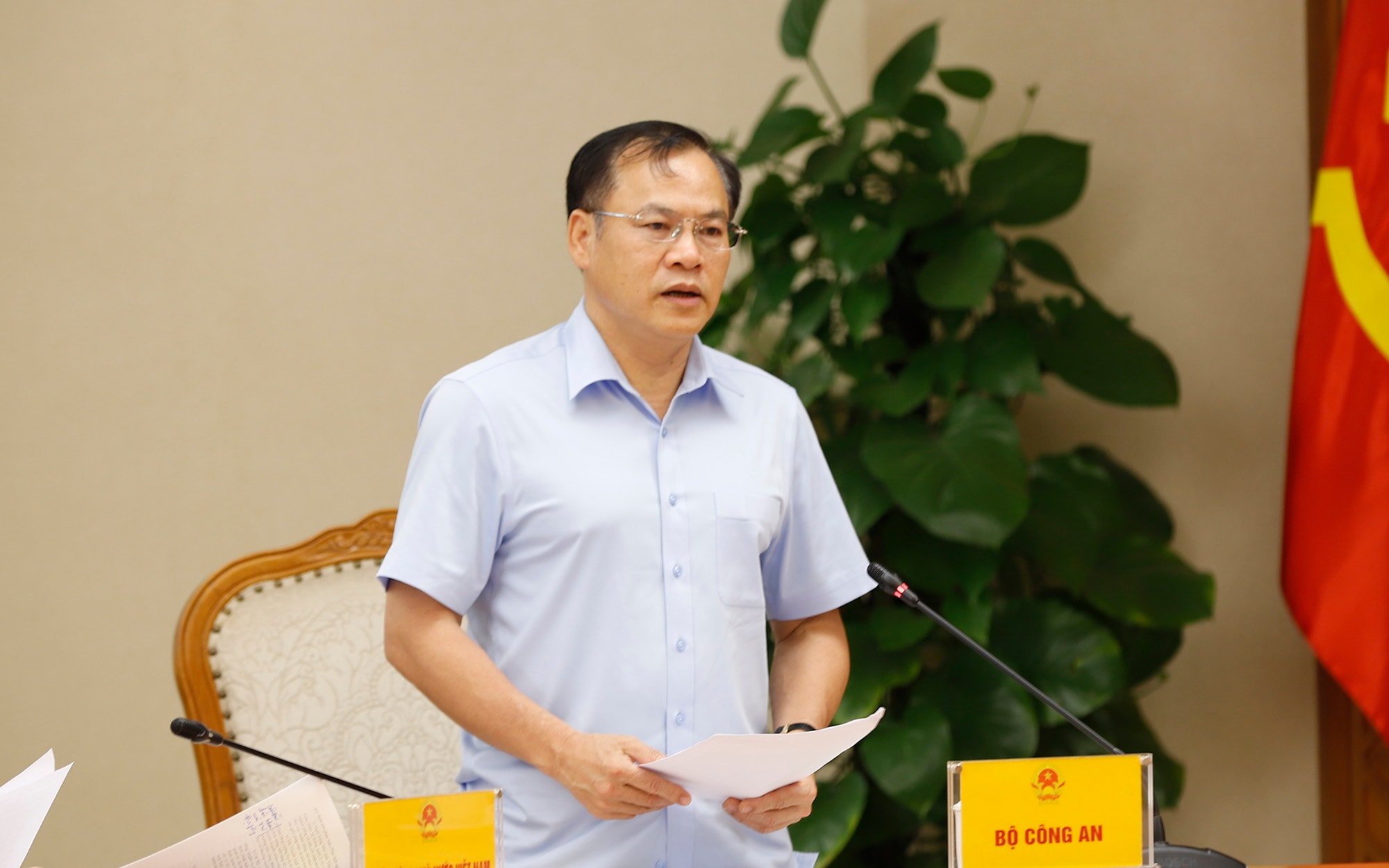 Thứ trưởng Bộ Công an Nguyễn Văn Long cho biết, bình quân hằng năm, lực lượng Công an phát hiện, xử lý hơn 600 vụ phạm tội hình sự và hơn 20.000 vụ vi phạm hành chính liên quan đến lĩnh vực môi trường.