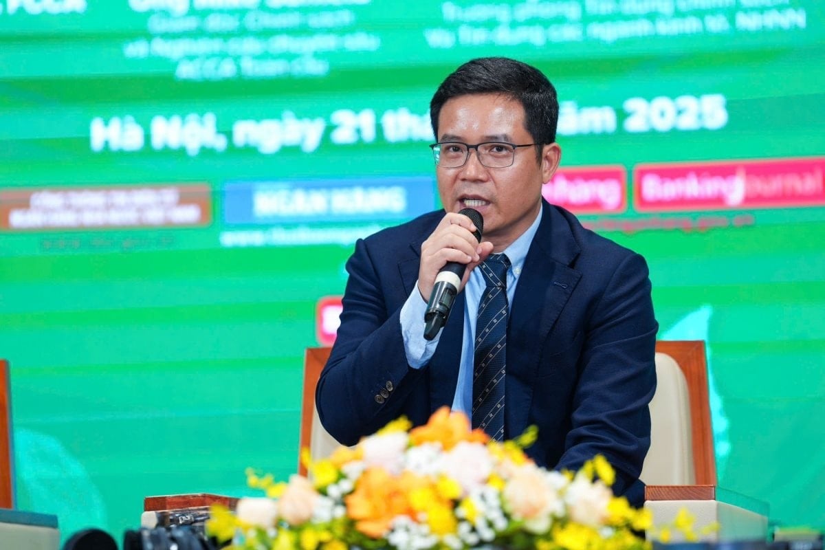 Ông Nguyễn Quang Thuân, Chủ tịch FiinGroup phát biểu tại tọa đàm