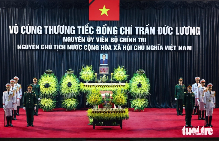 Lễ viếng nguyên Chủ tịch nước Trần Đức Lương bắt đầu từ 7h ngày 24-5 đến 7h ngày 25-5 - Ảnh: NGUYỄN KHÁNH