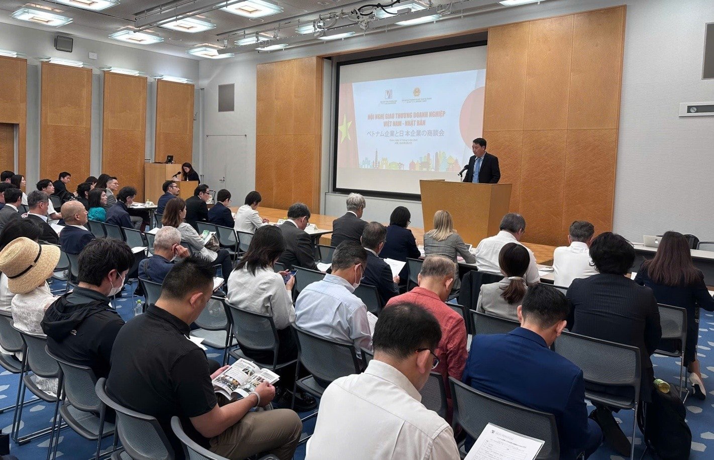 Ông Bùi Quang Hưng – Phó Cục trưởng Cục Xúc tiến thương mại phát biểu tại Hội nghị. (Ảnh: XTTM)