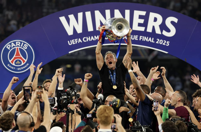PSG lần đầu lên đỉnh châu Âu