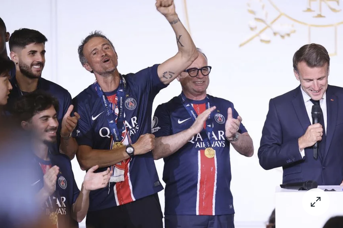 Tổng thống Macron tại lễ tiếp đội bóng PSG