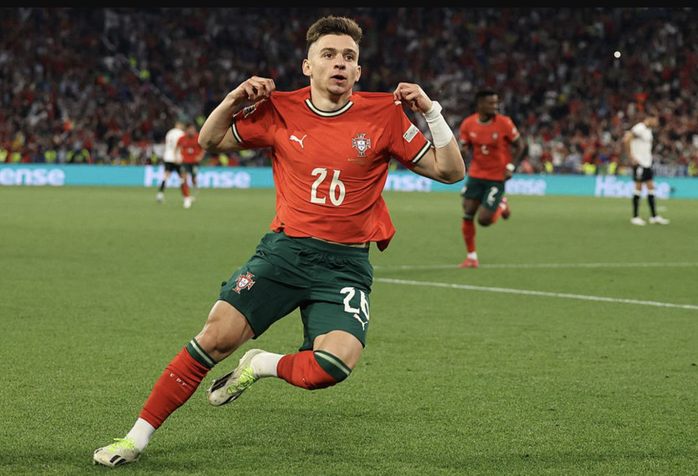 Francisco Conceicao gỡ hòa 1-1 cho Bồ Đào Nha