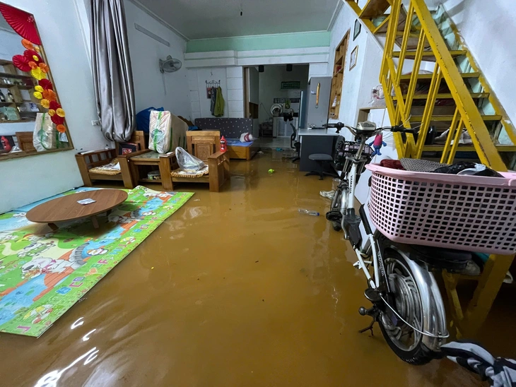 Nhà dân tổ 11, phường Đoàn Kết, thành phố Lai Châu bị ngập lụt - Ảnh: BÌNH MINH