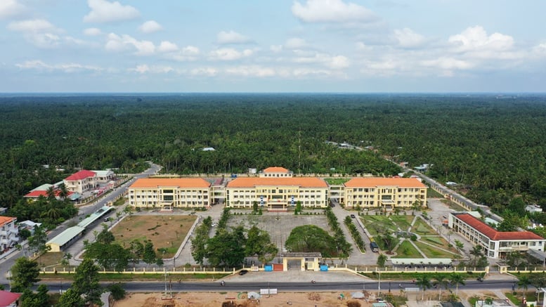 Huyện Mỏ Cày Bắc đạt 9/9 tiêu chí thuộc Bộ tiêu chí huyện nông thôn mới