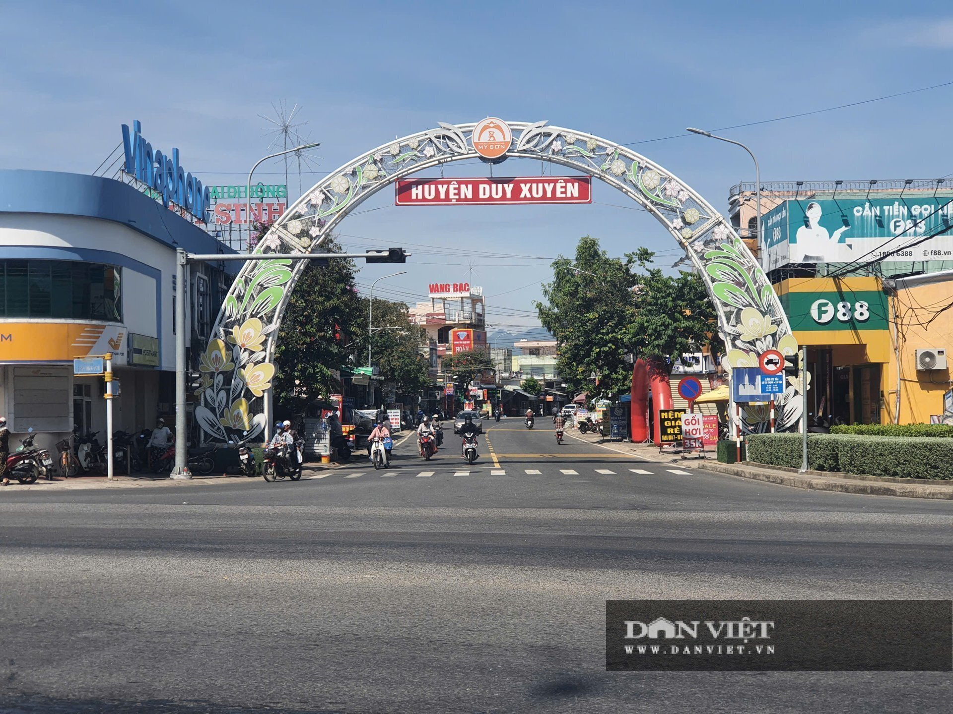 Huyện Duy Xuyên, tỉnh Quảng Nam vừa kịp hoàn thành 9/9 tiêu chí huyện nông thôn mới nâng cao trước ngày về 'chung nhà' với TP Đà Nẵng. Ảnh: T.H.