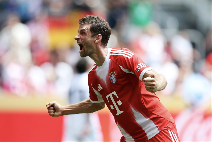 Lão tướng Thomas Mueller tỏa sáng ở giải đấu cuối cho Bayern Munich