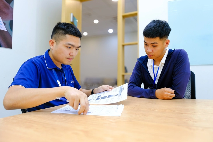 Ứng viên được phỏng vấn bằng tiếng Trung tại Công ty TNHH LITEON Việt Nam (Hải Phòng) - Ảnh: HÀ QUÂN