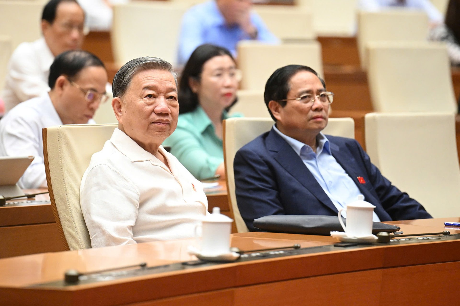  Tổng Bí thư Tô Lâm và Thủ tướng Phạm Minh Chính tham dự buổi chất vấn. Ảnh: Media Quốc hội