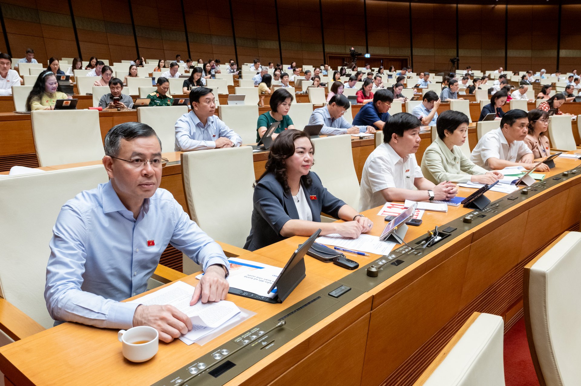  Các đại biểu tại phiên chất vấn, sang 20/6. Ảnh: Phạm Thắng