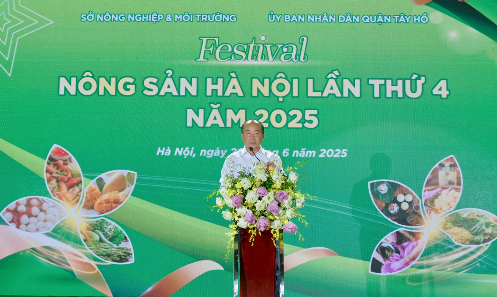 Phó Giám đốc Sở Nông nghiệp và Môi trường Hà Nội Nguyễn Đình Hoa phát biểu tại lễ khai mạc.