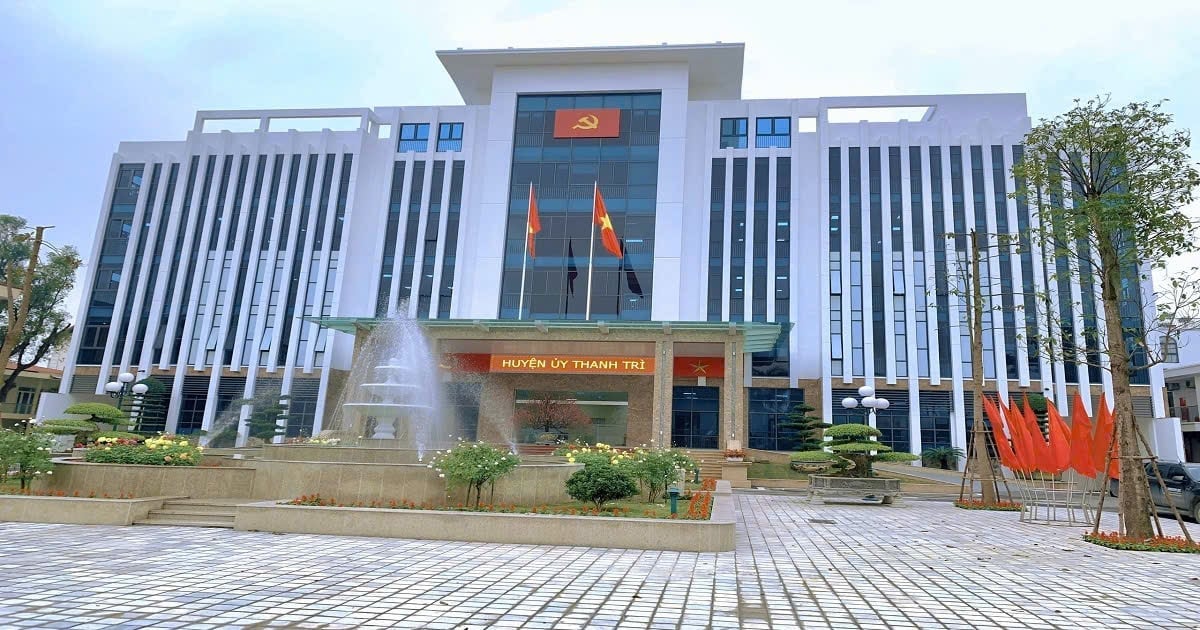  Chủ tịch UBND tỉnh có nhiệm vụ, quyền hạn mở rộng, gắn với trách nhiệm cao hơn. Ảnh minh hoạ: DV