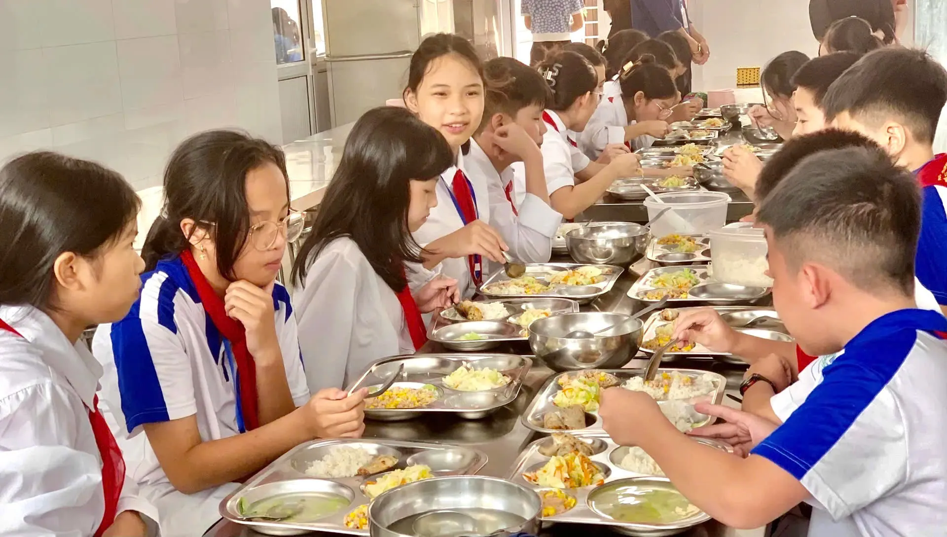 Hà Nội chuẩn bị công tác tổ chức bữa ăn bán trú cho học sinh trên địa bàn TP năm học 2025 – 2026. Ảnh minh họa.