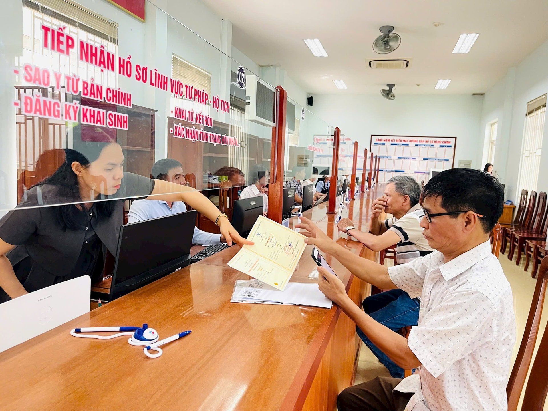 Xã Nam Phước tập trung đẩy mạnh chuyển đổi số để phục vụ người dân tốt hơn. Ảnh: N.P.