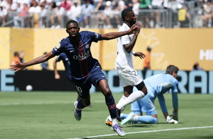 Ousmane Dembele có màn độc diễn trước khi ghi bàn thứ nhì