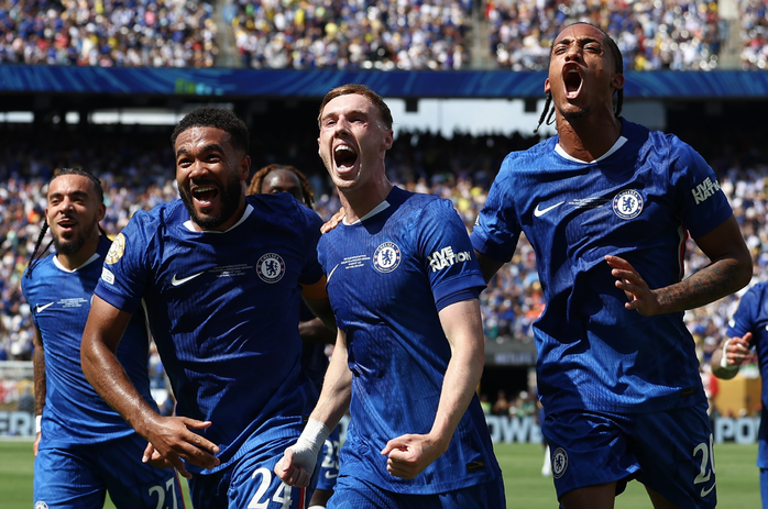 Chelsea lần thứ nhì lên đỉnh thế giới