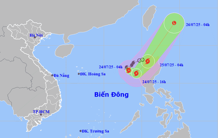  Dự báo vị trí và hướng di chuyển bão Cỏ May lúc 4h sáng 24-7 - Ảnh: NCHMF