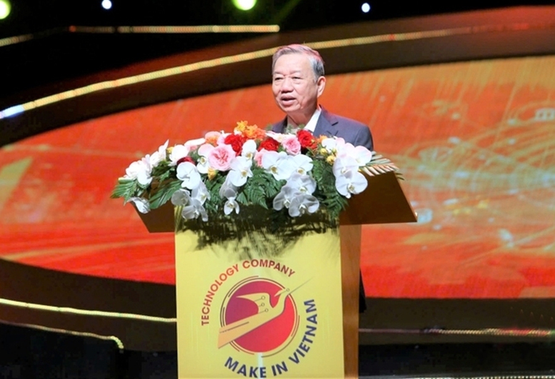 Tổng Bí thư Tô Lâm phát biểu tại Diễn đàn quốc gia về doanh nghiệp công nghệ số: 'Chúng ta đang tiến vào kỷ nguyên vươn mình của đất nước, trong đó khoa học, công nghệ cùng đổi mới sáng tạo sẽ là sự lựa chọn tất yếu'