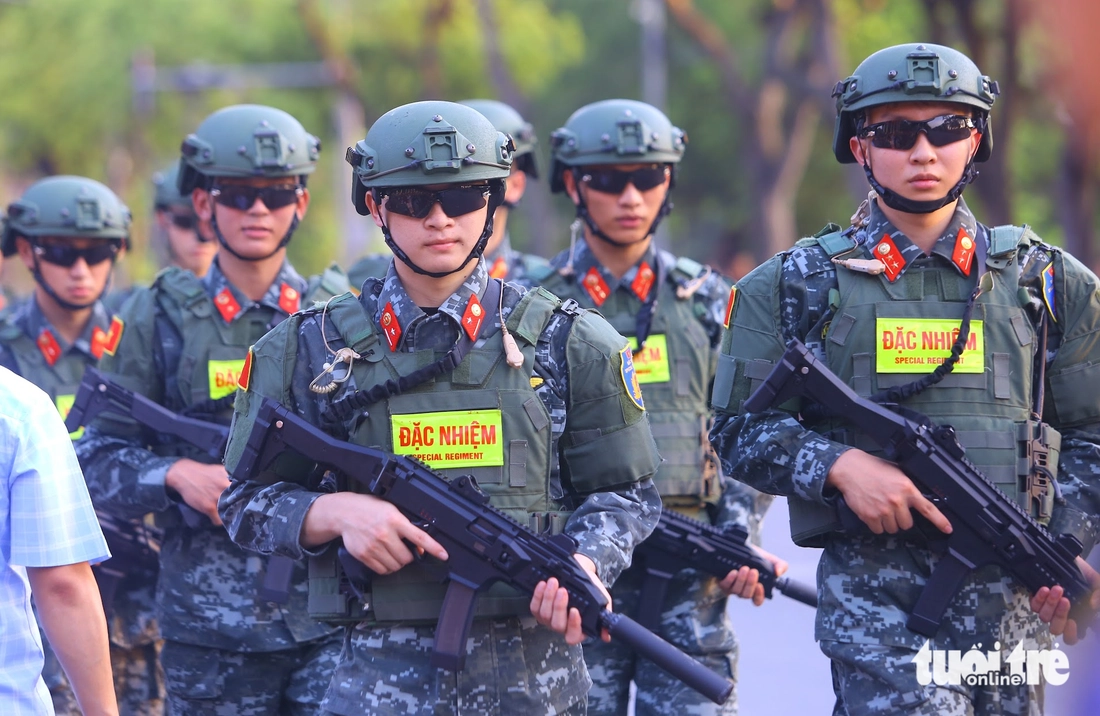  Các chiến sĩ đặc nhiệm 'siêu ngầu' - Ảnh: DANH TRỌNG