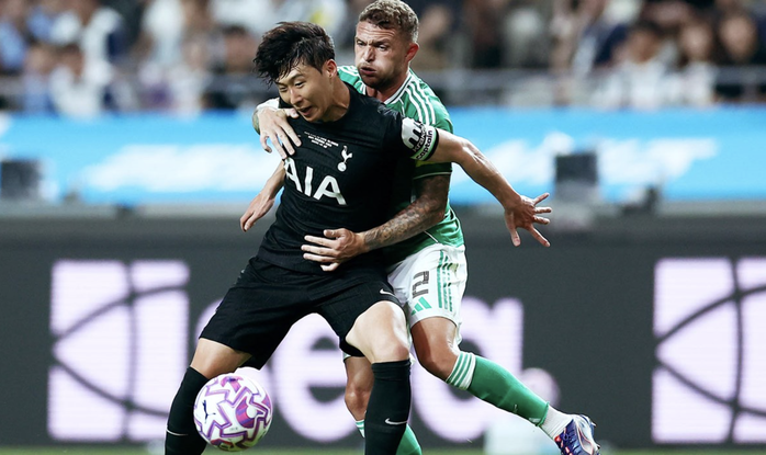  Son Heung-min tranh chấp cùng cựu đồng đội Kieran Trippier