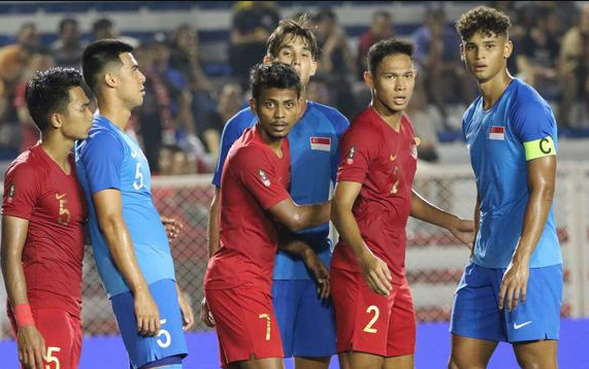  U22 Singapore (áo xanh) không có thành tích tốt ở đấu trường quốc tế thời gian gần đây