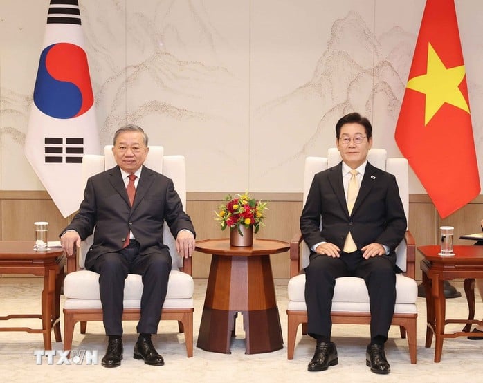  Tổng Bí thư Tô Lâm hội đàm hẹp với Tổng thống Hàn Quốc Lee Jae Myung. Ảnh: TTXVN