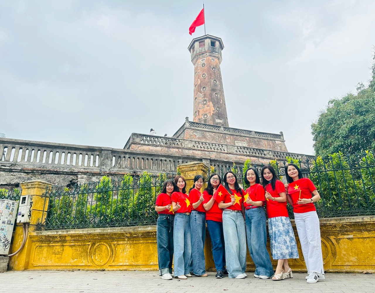 Cột cờ Hà Nội, điểm đến được nhiều du khách check-in. Ảnh: Hoàng Lân
