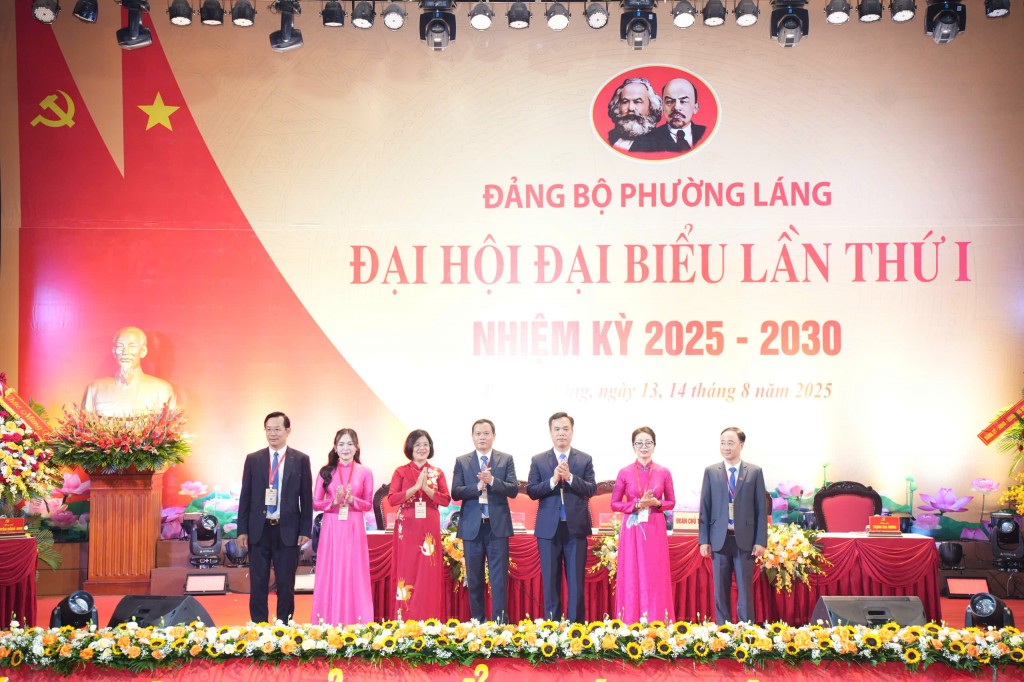 Đoàn Chủ tịch Đại hội Đảng bộ phường Láng lần thứ I, nhiệm kỳ 2025 – 2030