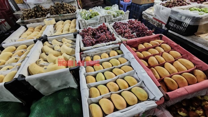 Xoài Trung Quốc bán tại chợ sỉ