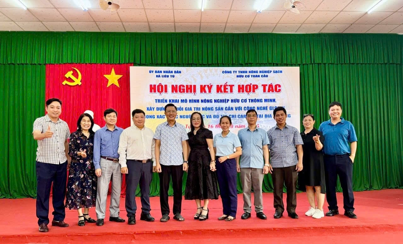 Tại lễ ký kết - Ảnh: L.X.C