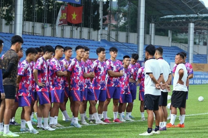 CLB Hoà Bình tập trung chuẩn bị mùa giải mới. Ảnh: Đức Cường/Báo Bóng đá.