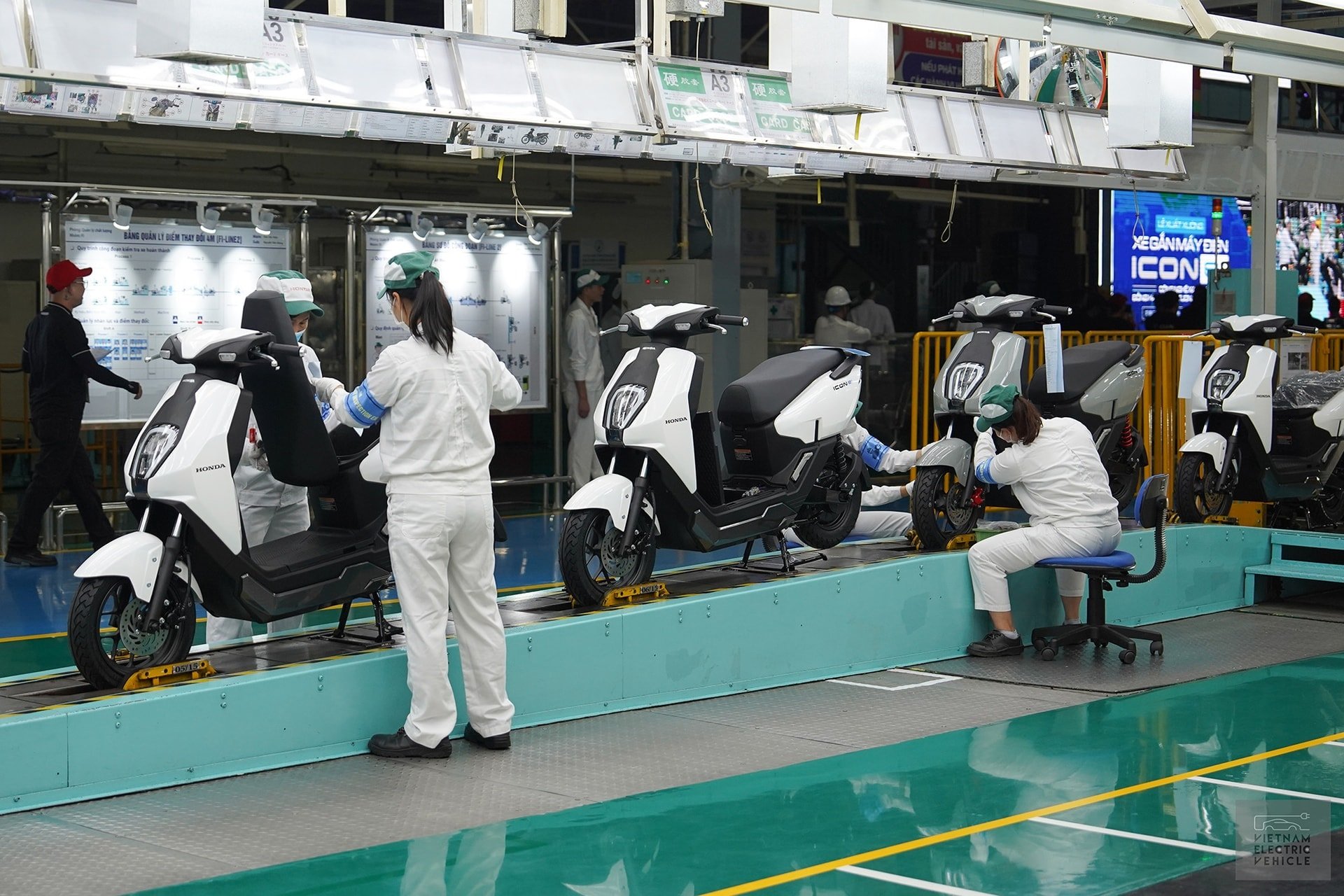 Sản xuất xe máy Honda điện tại Việt Nam. Ảnh: Hoàng Linh