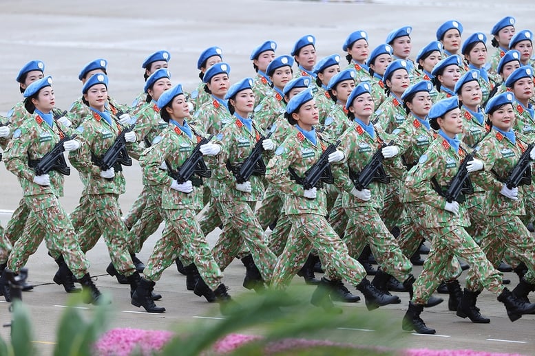 Khối nữ Gìn giữ hoà bình Việt Nam.