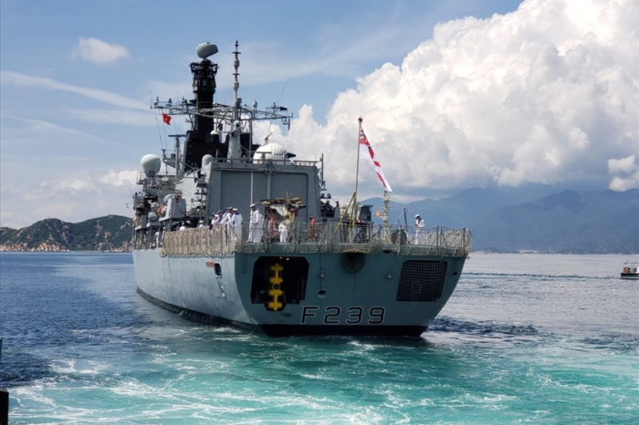 Tàu Hải quân Anh HMS Richmond cập cảng Cam Ranh ngày 1.10. Ảnh: Đại sứ quán Anh
