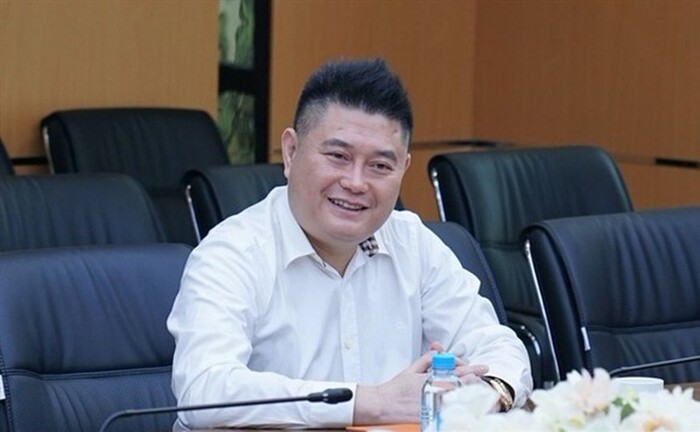 Bầu Thuỵ đang là Phó Chủ tịch HĐQT Ngân hàng Bưu điện Liên Việt. Ảnh: Vietnamnet