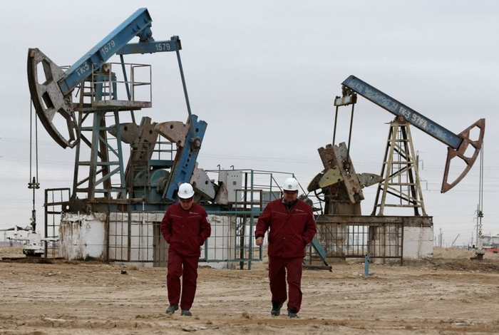 G7 cam kết loại bỏ dần sự phụ thuộc vào dầu mỏ của Nga. Ảnh minh họa: Reuters