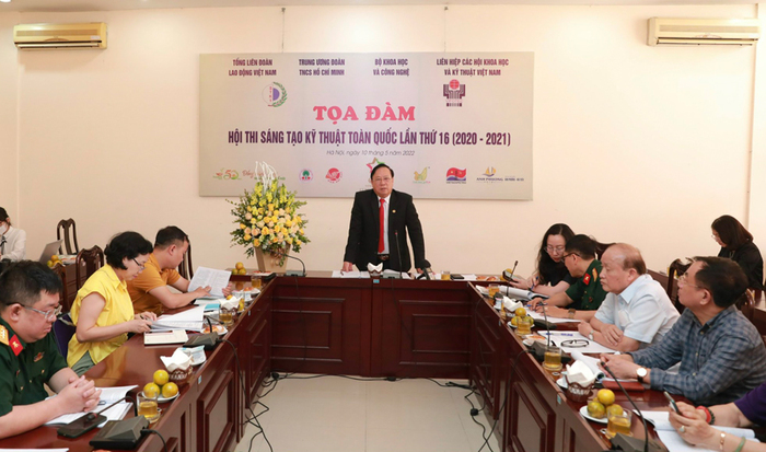 Tiến sĩ Lê Xuân Thảo, Phó Chủ tịch thường trực Quỹ Hỗ trợ sáng tạo kỹ thuật Việt Nam (VIFOTEC) phát biểu tại cuộc Tọa đàm.
