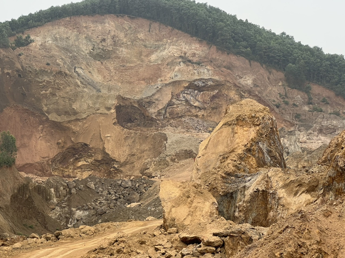 Nhiều vị trí mỏ của Công ty Trường Phát khi thực hiện đề án đóng cửa mỏ có nguy cơ sạt lở