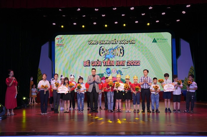 Ngày hội Cha-Ching còn có hoạt động vô cùng thu hút là vòng Chung kết tranh tài của những bạn thí sinh xuất sắc của cuộc thi “Bé giỏi Tiền hay”
