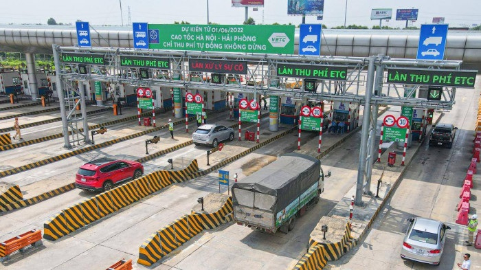Cao tốc Hà Nội - Hải Phòng chính thức thu phí không dừng toàn tuyến từ 9h sáng nay ngày 1/6. Ảnh: baogiaothong