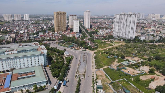 Nút giao đường nối Nguyễn Xiển - Xa La chậm tiến độ nhiều năm vì người dân chưa được tái định cư.