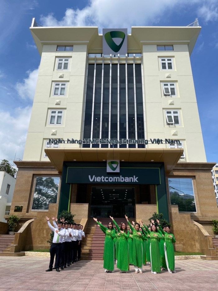 Trụ sở mới của Vietcombank Nha Trang tại số 14 Lê Thánh Tôn, thành phố Nha Trang.