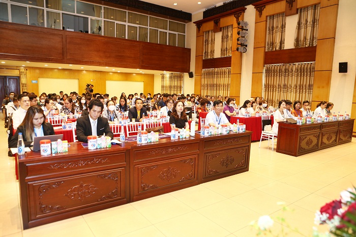 Với các kiến thức chăm sóc sức khỏe hữu ích, Hội thảo “Sữa, sản phẩm sữa với tăng cường sức khỏe, phòng chống dịch bệnh Covid-19 tại Việt Nam” đã thu hút đông đảo người tham dự.